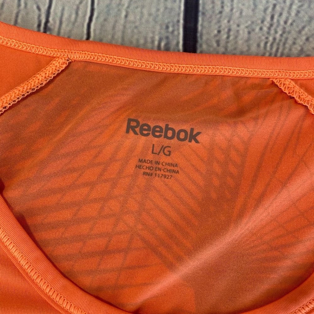 Reeebok Short Sleeve Athletic Printed Tops Shirt - Picture 3 of 6